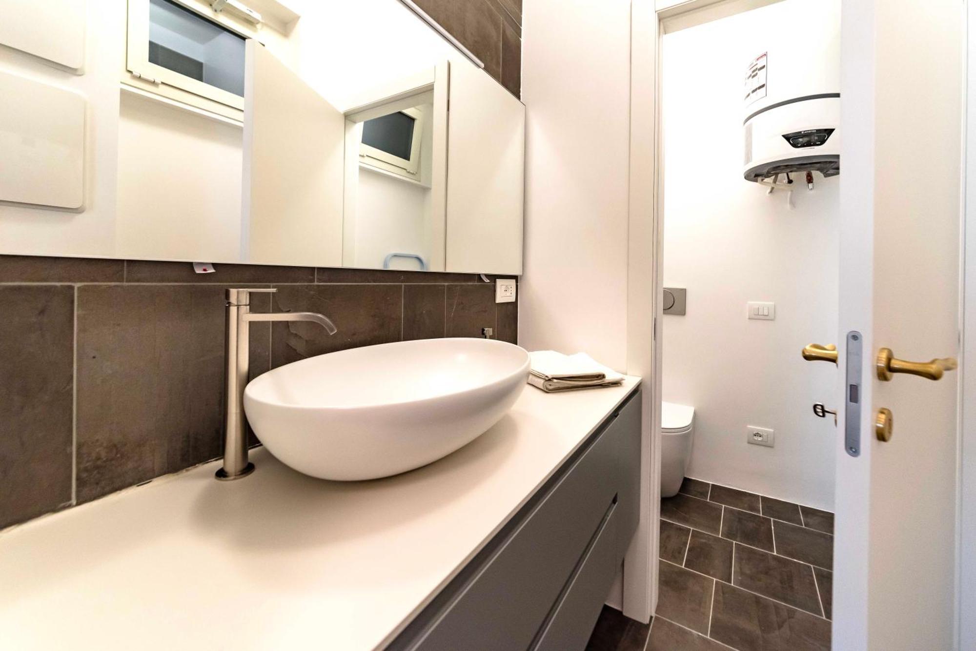 Dream Suites Milano San Babila Esterno foto