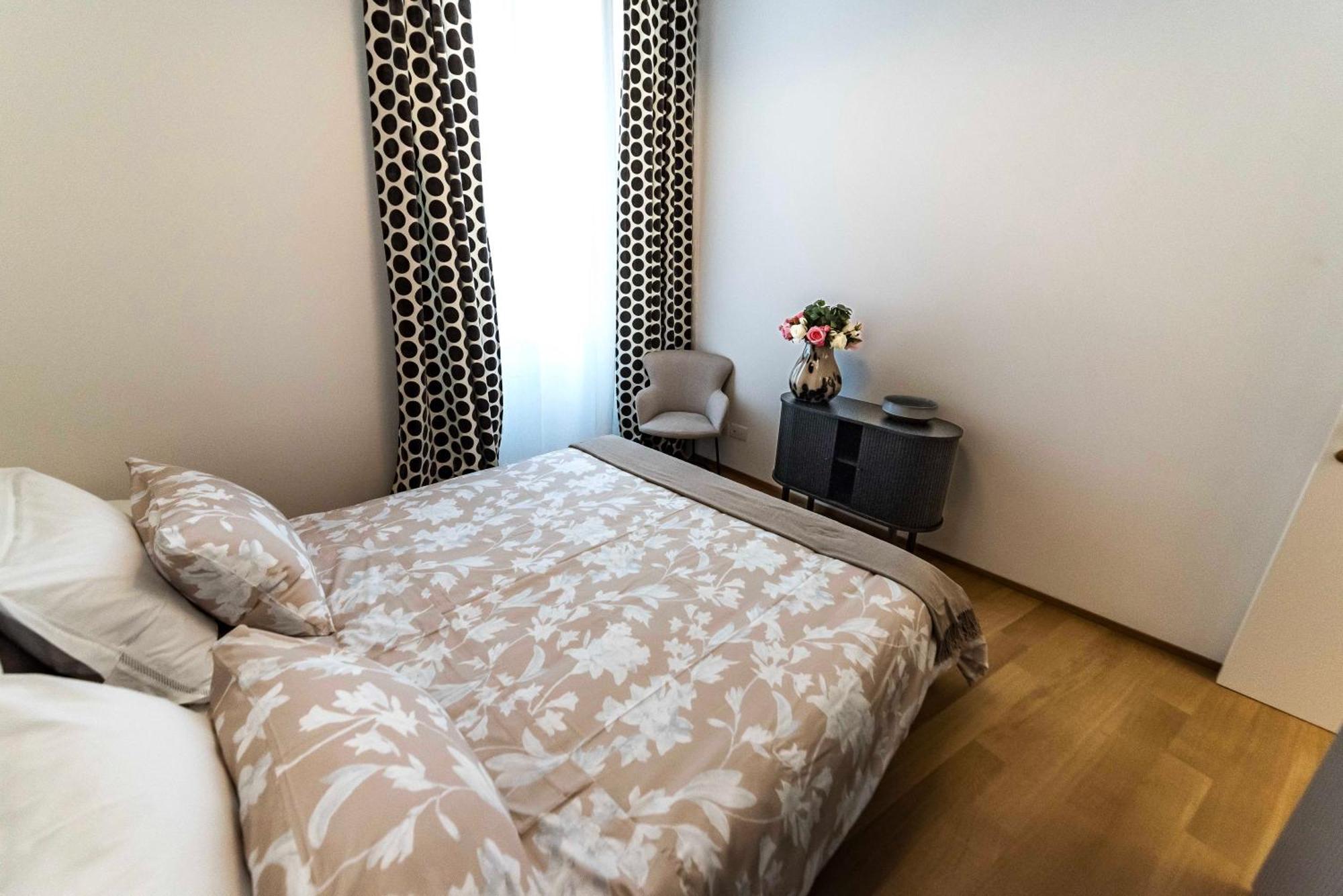 Dream Suites Milano San Babila Esterno foto